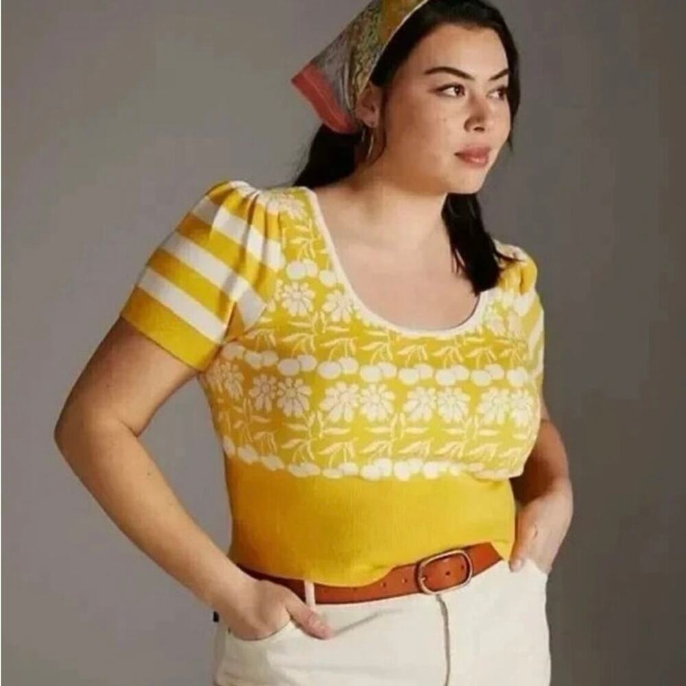 Anthropologie Yellow and White Floral Knit Crop Top